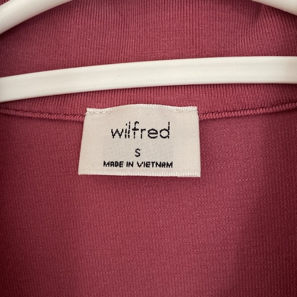 Aritzia pose longsleeve - Picture 2 of 2